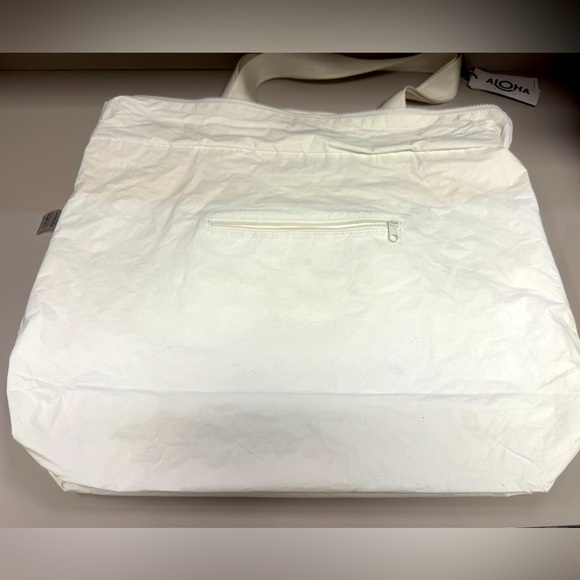 Aloha Collection Day Tripper Bag - Picture 7 of 13